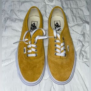 Limited Edition Old Skool V Suede Vans